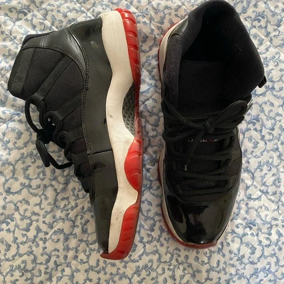 Jordan | Shoes | Jordan 1 Bred 15 Box Damaged | Poshmark display picture 1